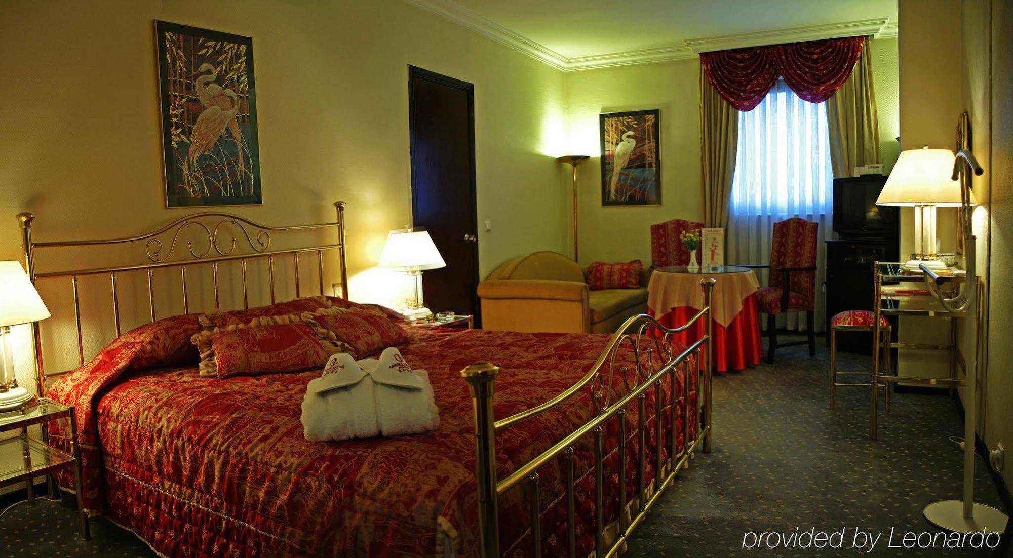 Guenes Hotel Merter Стамбул Номер фото