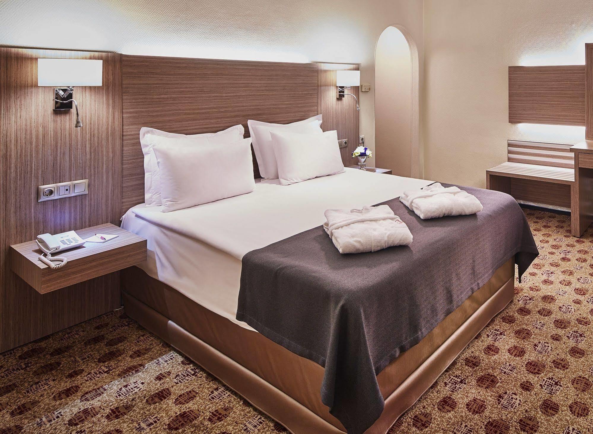 Guenes Hotel Merter Стамбул Экстерьер фото
