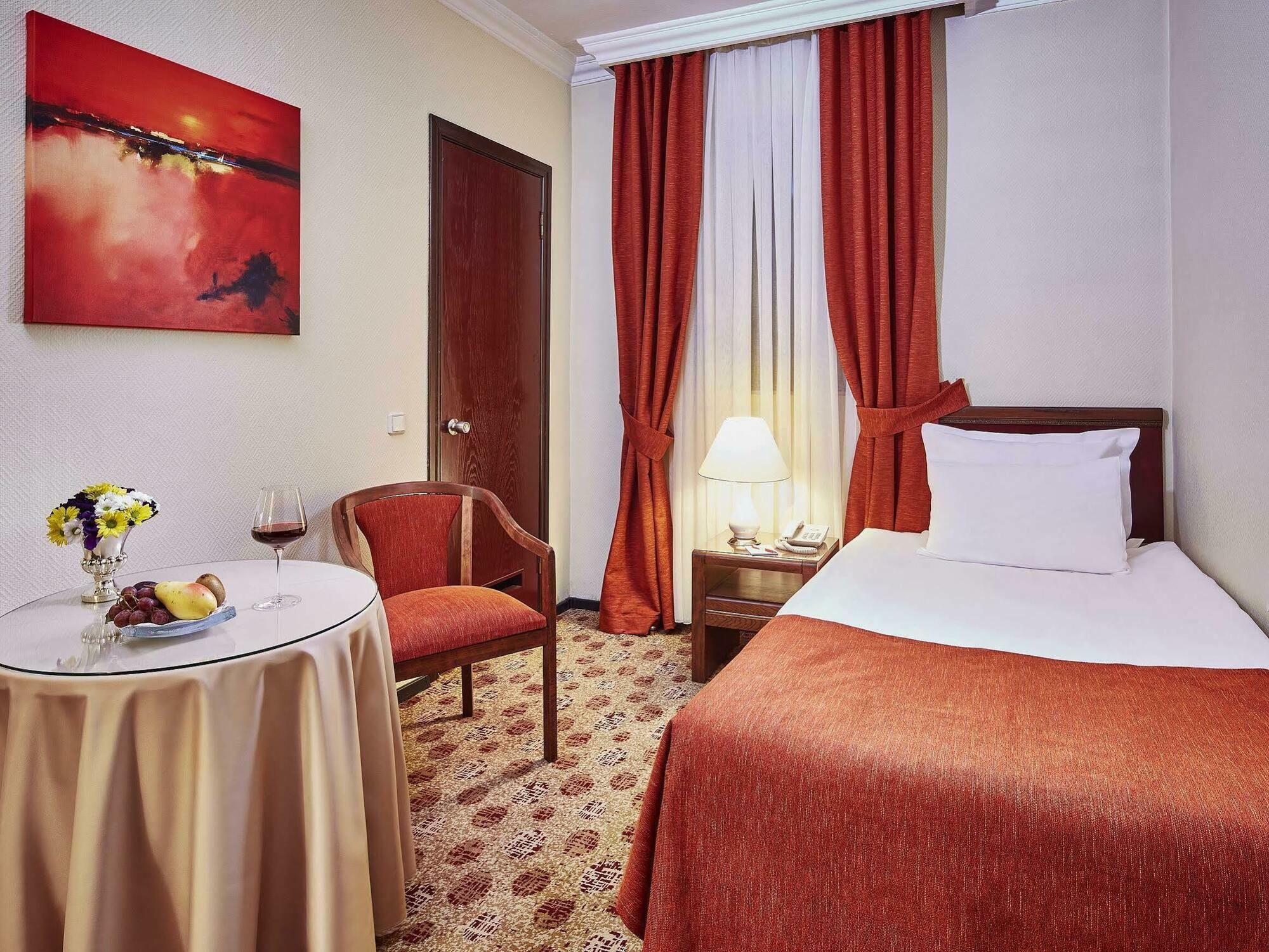 Guenes Hotel Merter Стамбул Экстерьер фото